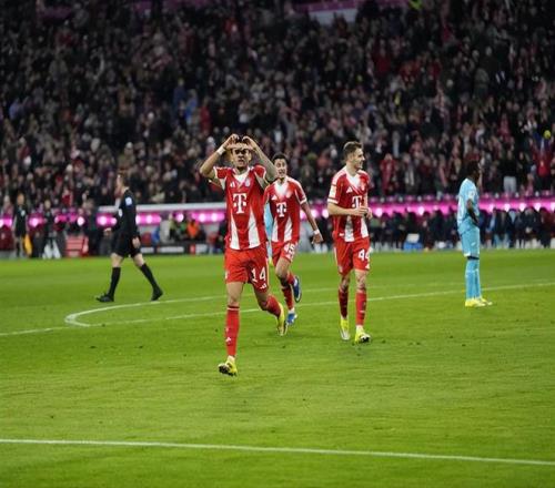 美林站雪联,单板滑雪世,界杯首日双,皇冠体育官网,CROWN,SPORTS,皇冠体育中国官网,CROWN,SPORTS体育平台,皇冠体育服务