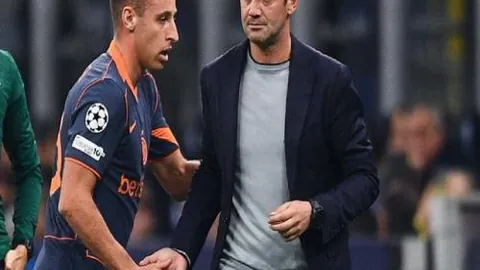 丁俊晖激战正酣，球迷热烈欢呼，体坛经典时刻重现